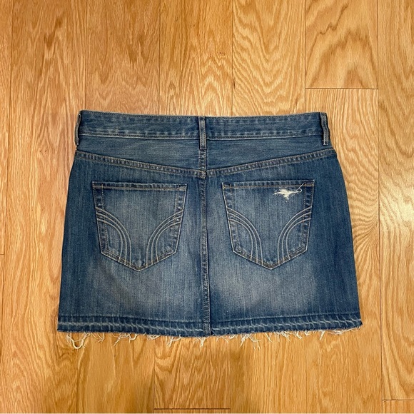 Hollister Denim Button Up Mini Skirt, Pockets and Belt Loop, Size 9, Width 29 - Picture 8 of 12